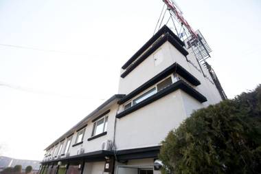 Eumseong Black and White