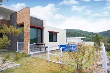 Yeoncheon With Dog Pension