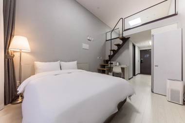 Naju Duplex Residence Hotel