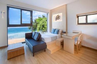 Gosung La Henne Pull Villa J