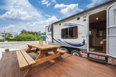 Goseong Jjun Camping Pension