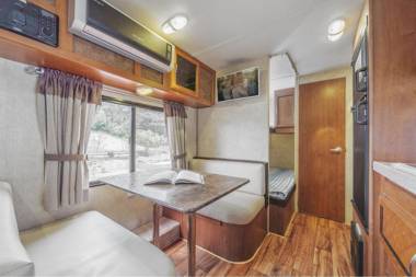 Goseong Jjun Camping Pension