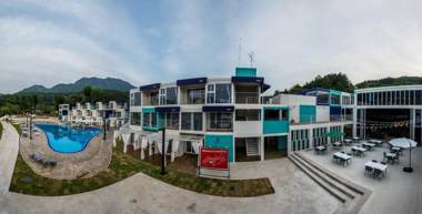 Parotia waterhouse hotel