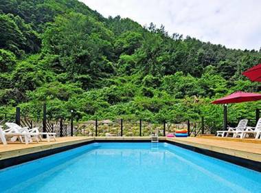 Gapyung amor pension gaegok suyoungjang