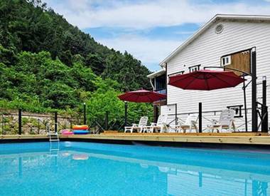 Gapyung amor pension gaegok suyoungjang