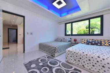 Gapyeong Chunhyang and Bangja