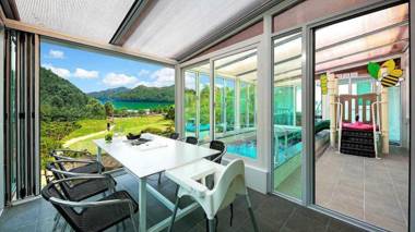 ello-el kids Pool Villa Pension