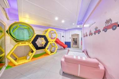 Gapyeong Pogny Kids Poolvilla