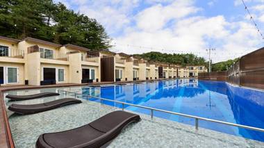 Fanta Cola Resort colabodong