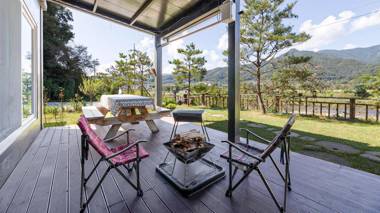 Gapyeong Myeonyeokgongbang Dock-chae Poolvilla Pension