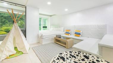 Gapyeong Nino Full Kids Pension