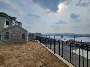 Chuncheon and Gapyeong New Merrygoround Pension