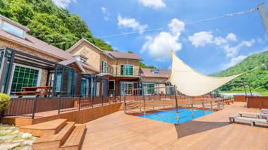 Gapyeong Haneulsup Spa Pension