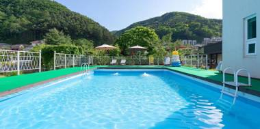 Gapyeong Dalgrin Kids Poolvilla