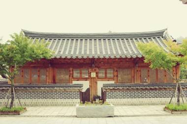 Jeonju Geune Hanok Guesthouse