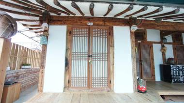 1928 Suimmaru Hanok Guesthouse