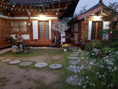 Jeonju Saekdong Jeogori Pension