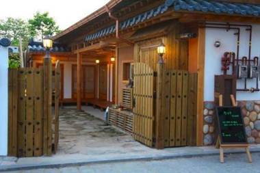 Jeonju Cheongnaru Pension