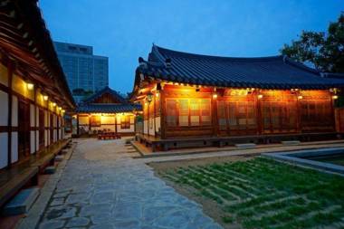 Jeonju Hanok Maeul Dongrakwon Hanok Hotel