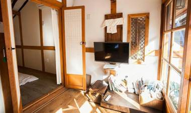 Jeonju Bodhi Tree Embroidery Story Hanok