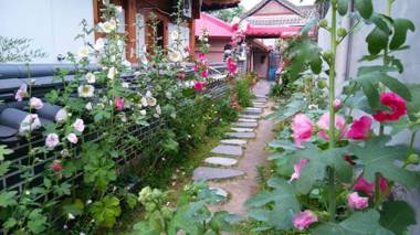 Jeonju Bodhi Tree Embroidery Story Hanok