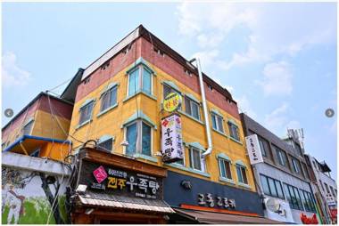 Jeonju Hanokmaeul Seongsim Haeoreum