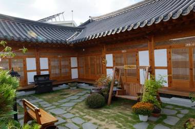 Jeonju The Meomum Hanok Stay