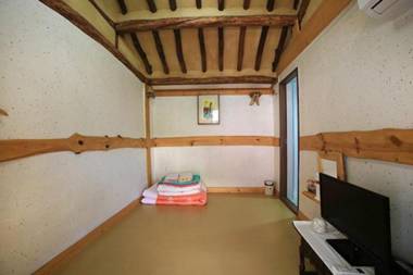Jeonju Hanokmadang Pension