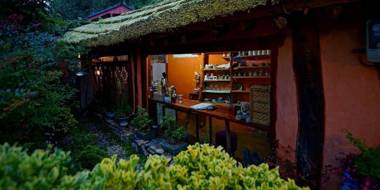 Jeonju Namugeuneul and Geunsoonae Chogajip