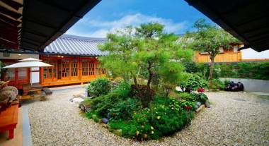 Jeonju Hanok Madang Pretty House Pension