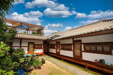 jeonju kotzari hanok