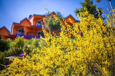 Hyundai Elliot Hotel and Resort