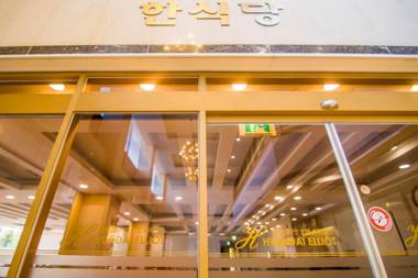 Hyundai Elliot Hotel and Resort