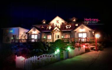 Pungcha & Herb Pension