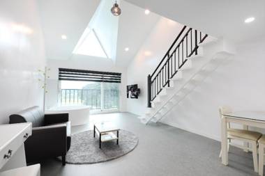 Gangneung Lantruhe Pension