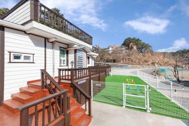 Gangneung Gyeongpo Dinga Aegyun Pension