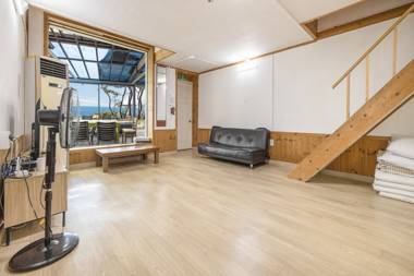 Gangneung Guytack Pension