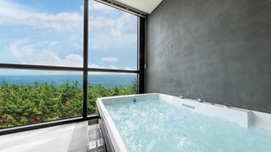 Gangneung B612 spa pension