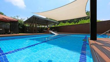 Pine Hill Pet Pension