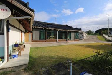 Classic Hanok Pension
