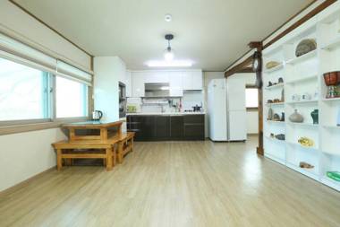 Classic Hanok Pension