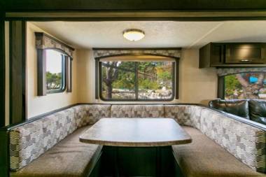 Gangneung Wow Park Caravan