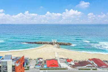 Gangneung Badajungwon Pension