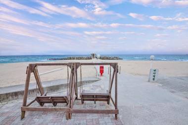 Gangneung Badajungwon Pension