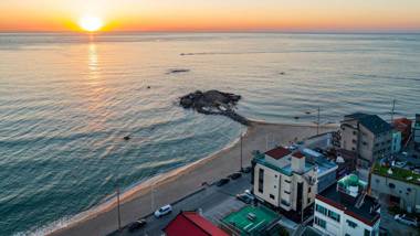 Gangneung Dolgorae Spa Pension