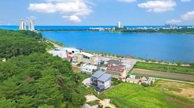 Gangneung Haewadal Pension