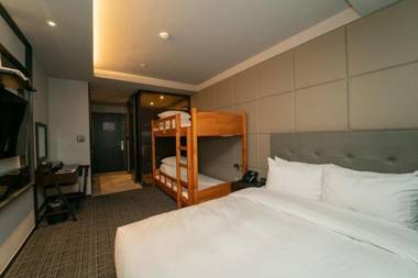 Golden Tulip Ever Yongin Hotel
