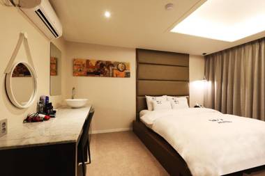 yongin M7 hotel