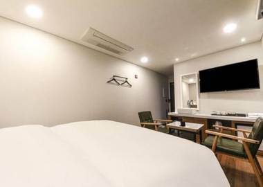 Anyang CNC Hotel