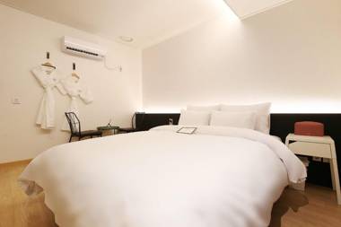 Urban Stay Hotel
